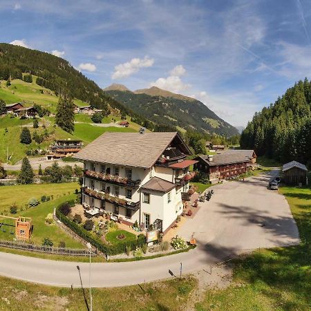 Hotel Garni Gruenmoos Sankt Jakob in Defereggen Exterior foto
