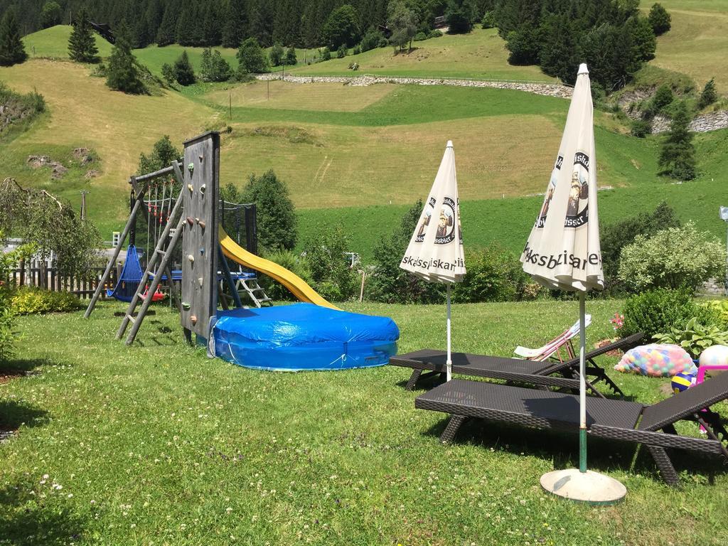 Hotel Garni Gruenmoos Sankt Jakob in Defereggen Exterior foto